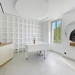 Modern 5-bedroom With Swimming Pool In * Cannes