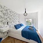 Modern 5-bedroom With Swimming Pool In Villa