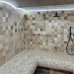 Modern 5-bedroom With Swimming Pool In Villa *