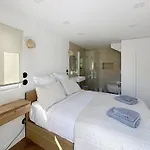 Villa Modern 5-bedroom With Swimming Pool In Cannes