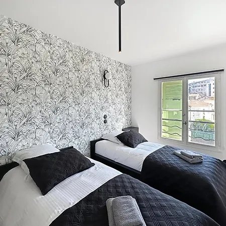 Modern 5-bedroom With Swimming Pool In Cannes