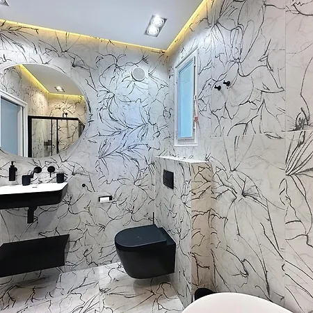 Modern 5-bedroom With Swimming Pool In * Cannes