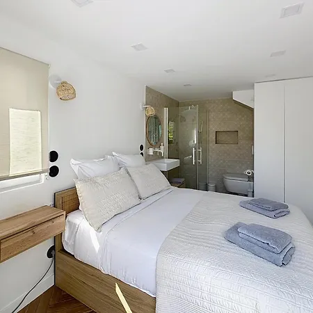 Villa Modern 5-bedroom With Swimming Pool In Cannes